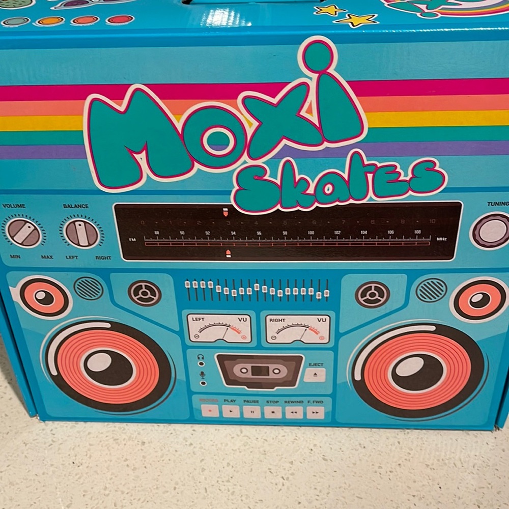 Moxi bunny skates